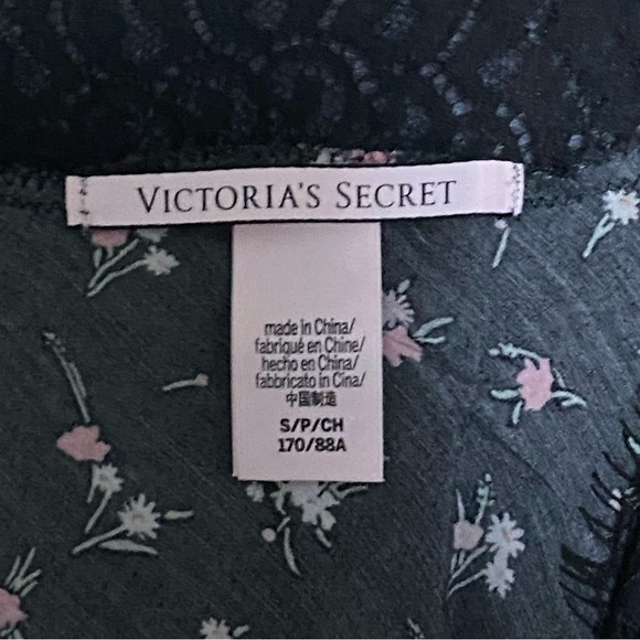 VICTORIA’S SECRET - Slip cami - Size Small - Picture 4 of 4